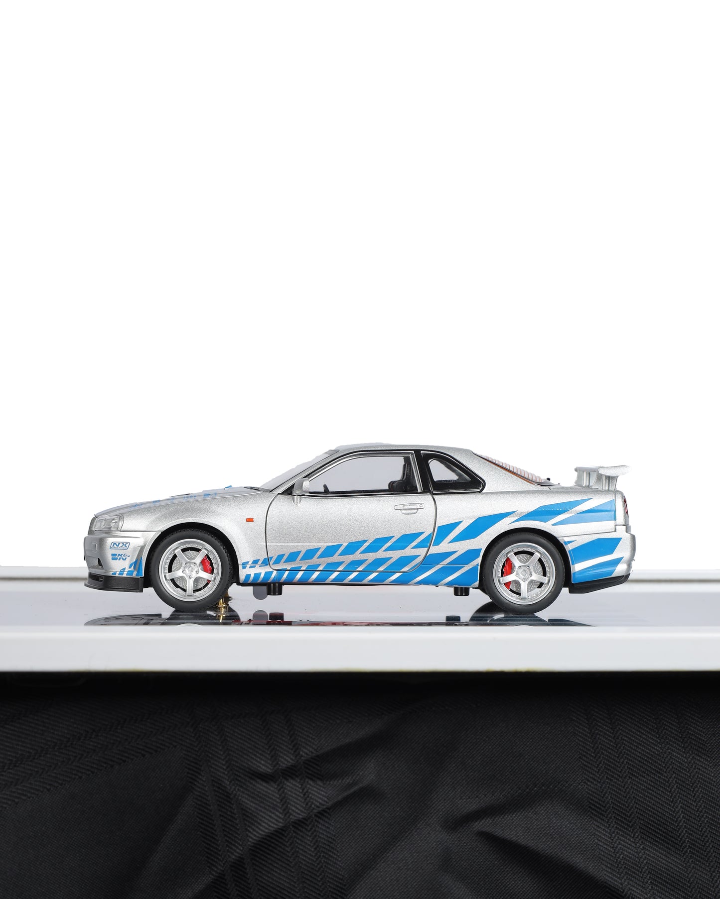 Nissan Skyline GT-R R34 Diecast Frame