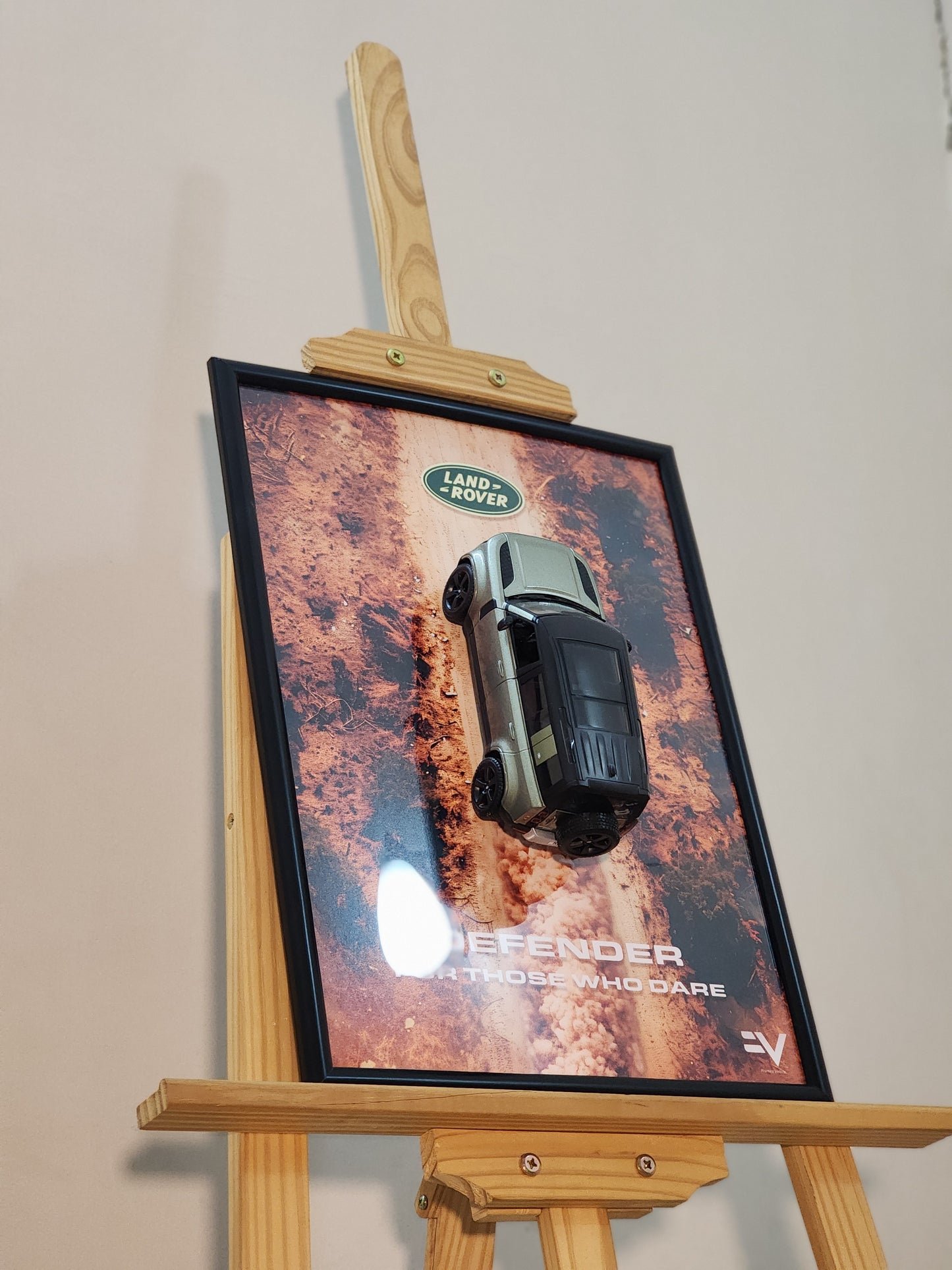 Land Rover Defender Official Diecast Frame