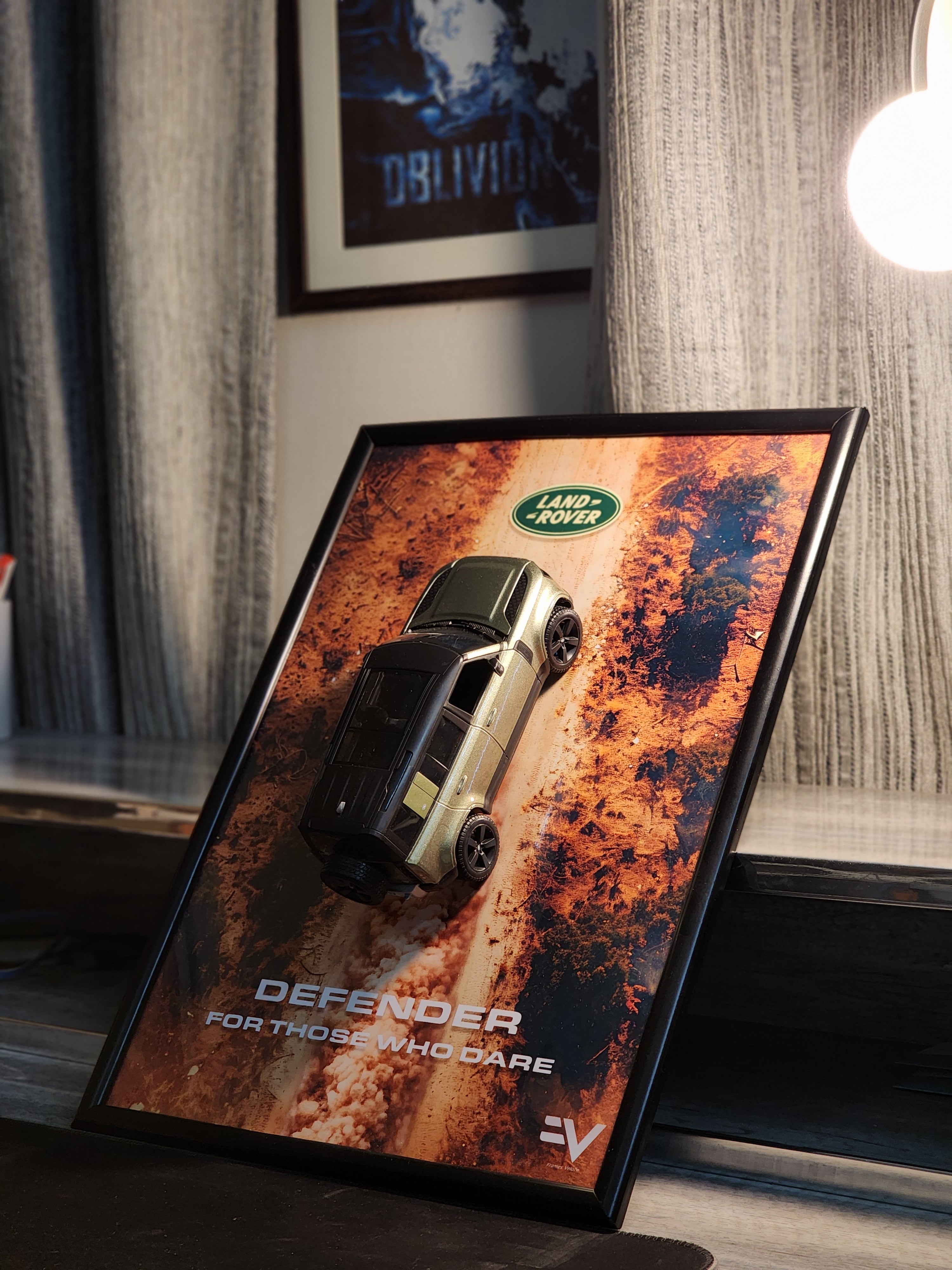 Land Rover Defender Official Diecast Frame – Frames Veloće