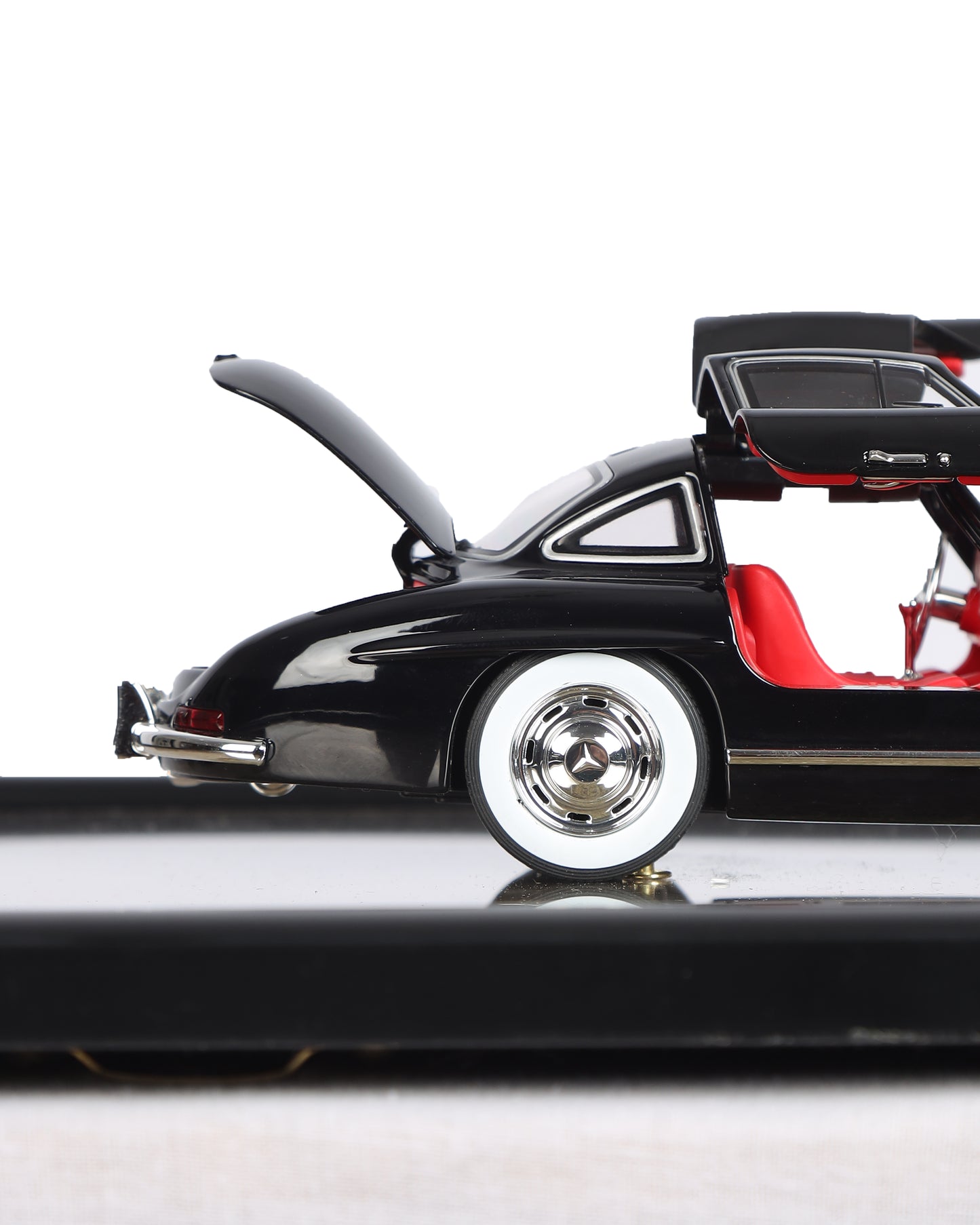 Mercedes Benz 300 SL Gullwing Diecast Frame